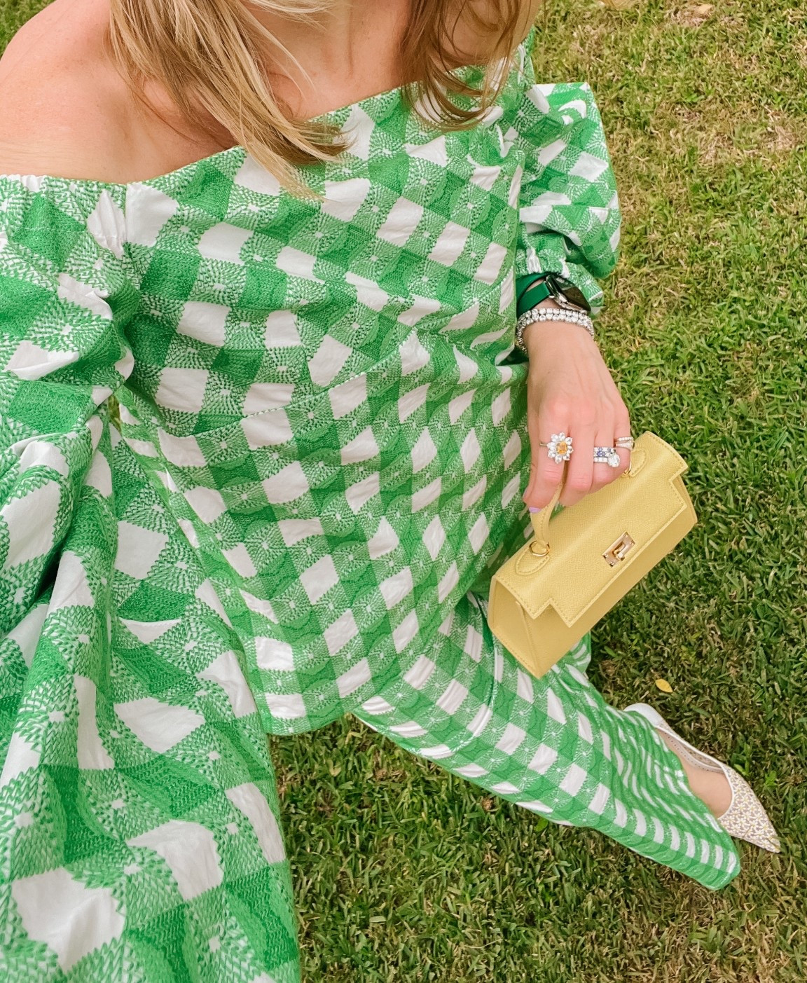 💚💛💚💛

#styled #matching #pairswellwith #funfinds

#LTKootd #LTKSeasonal #LTKTall