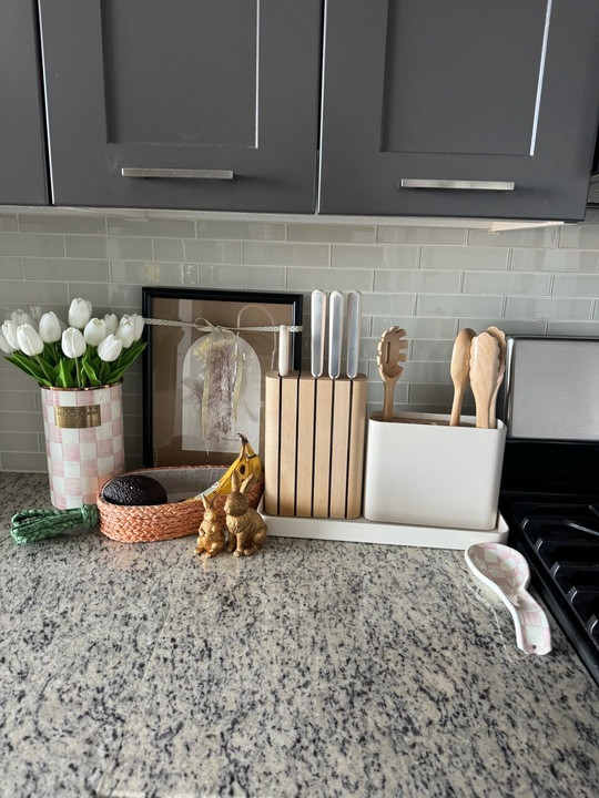 Linking some of my favorite items in my kitchen!  

 

#LTKSeasonal #LTKHome #LTKStyleTip