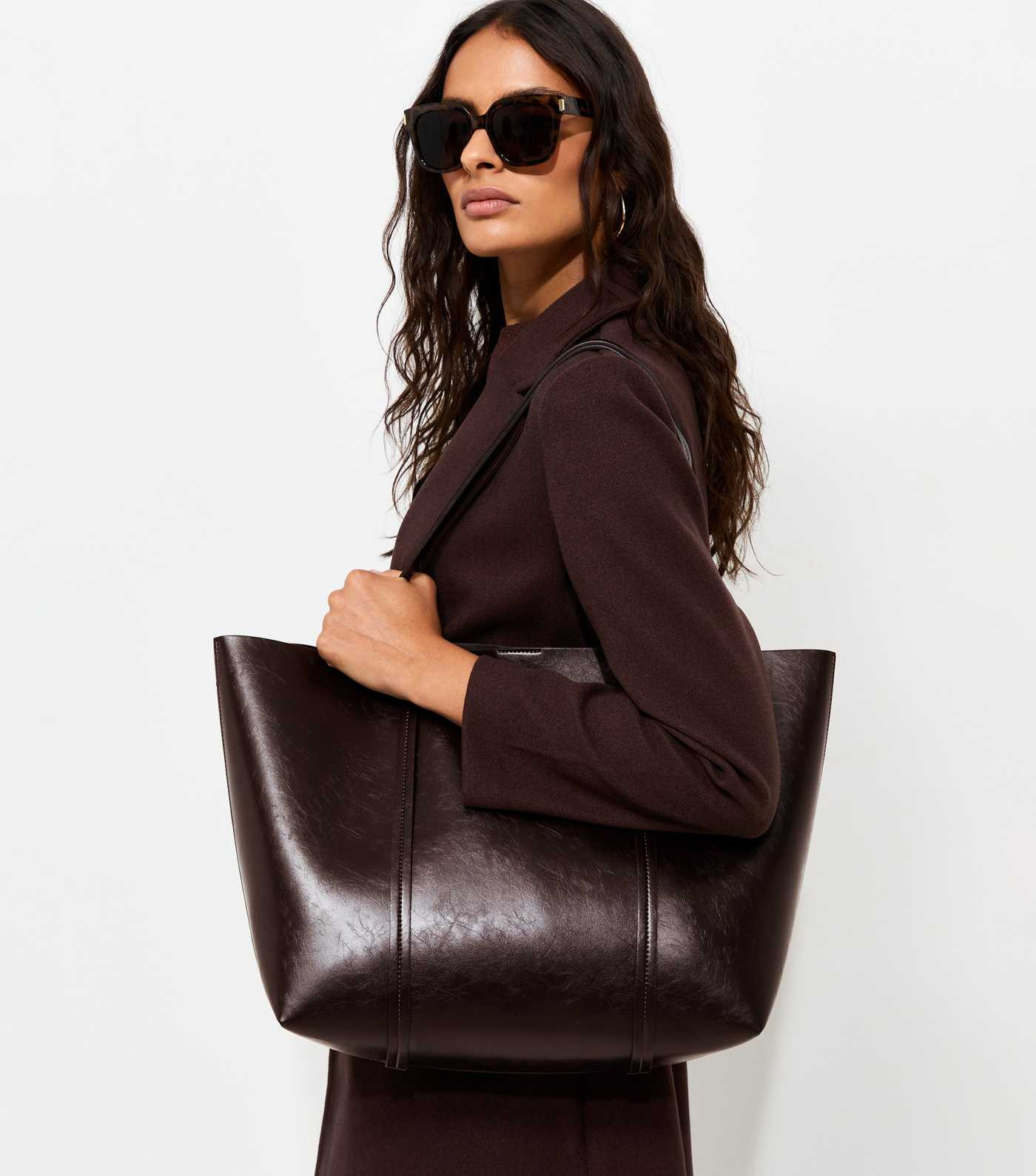 Dark Burgundy Faux Leather Plain Tote Bag | New Look | New Look (UK)