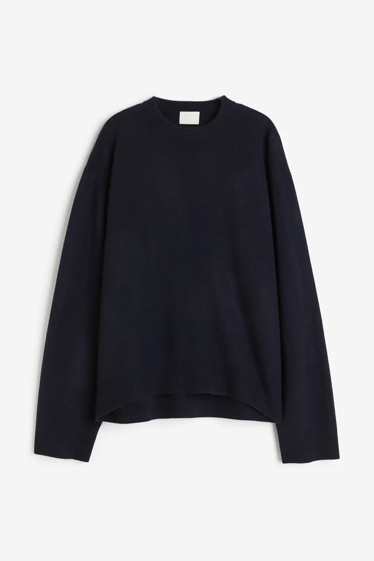 Oversized cashmere jumper | H&M (UK, MY, IN, SG, PH, TW, HK)