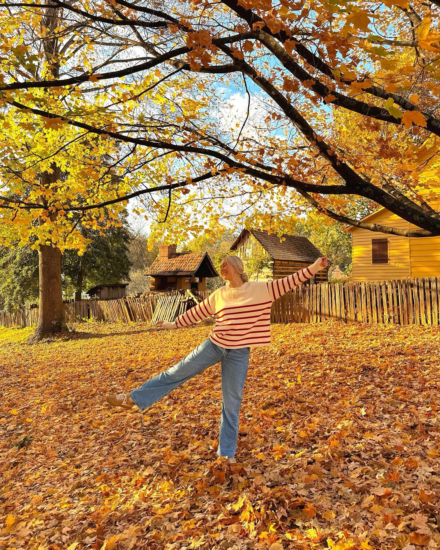 lost in the colors of autumn🤎🍁🍂🧣🪵
my sweater is thrifted but I added a similar one from Amazon!

#fallaesthetic #pinterestoutfit #falloutfitideas #fallvibes🍁 #pinterestgirl #fallootd #pinterestaesthetic