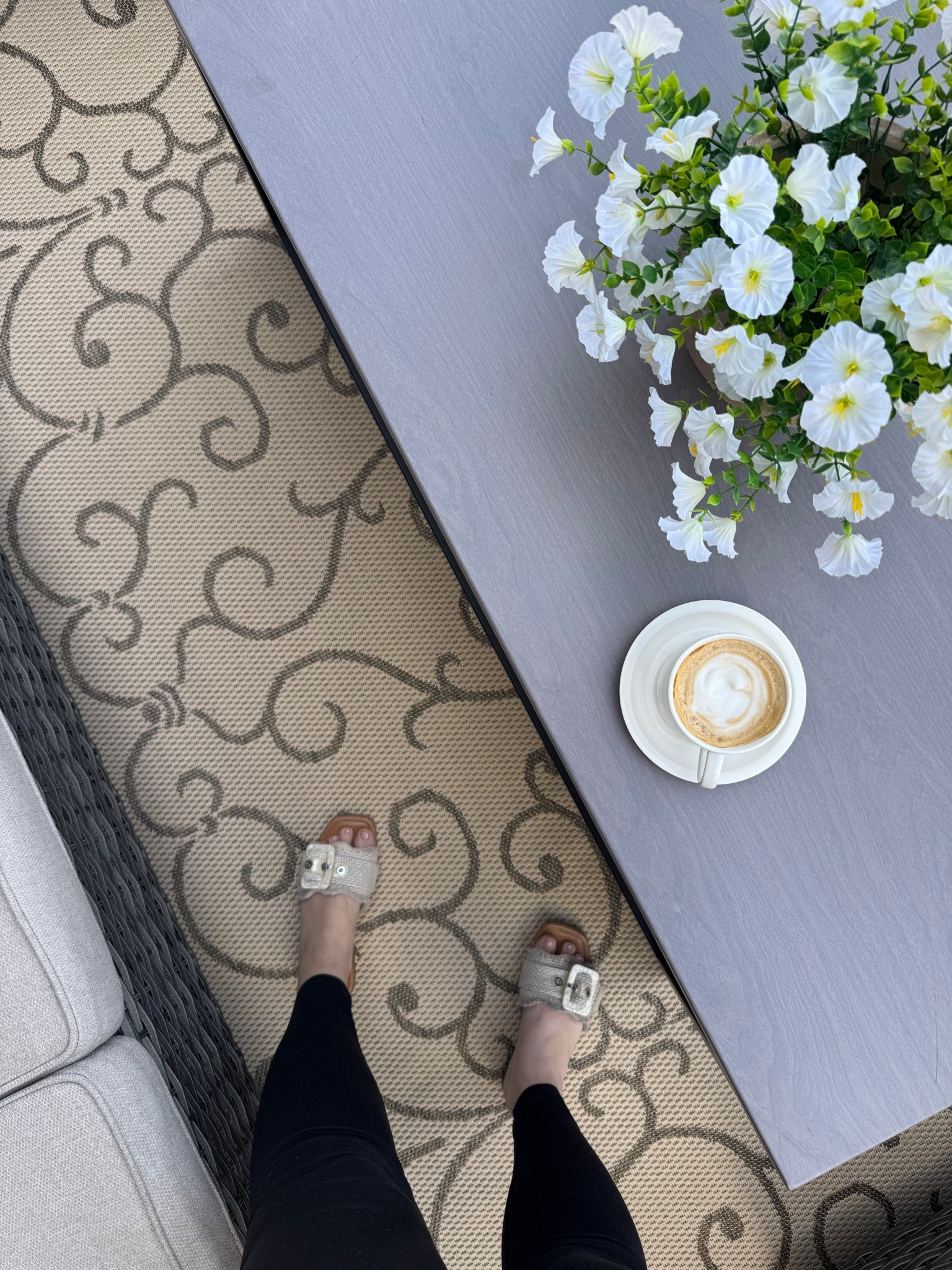 Love this neutral outdoor rug 🤍 

#LTKSaleAlert #LTKHome