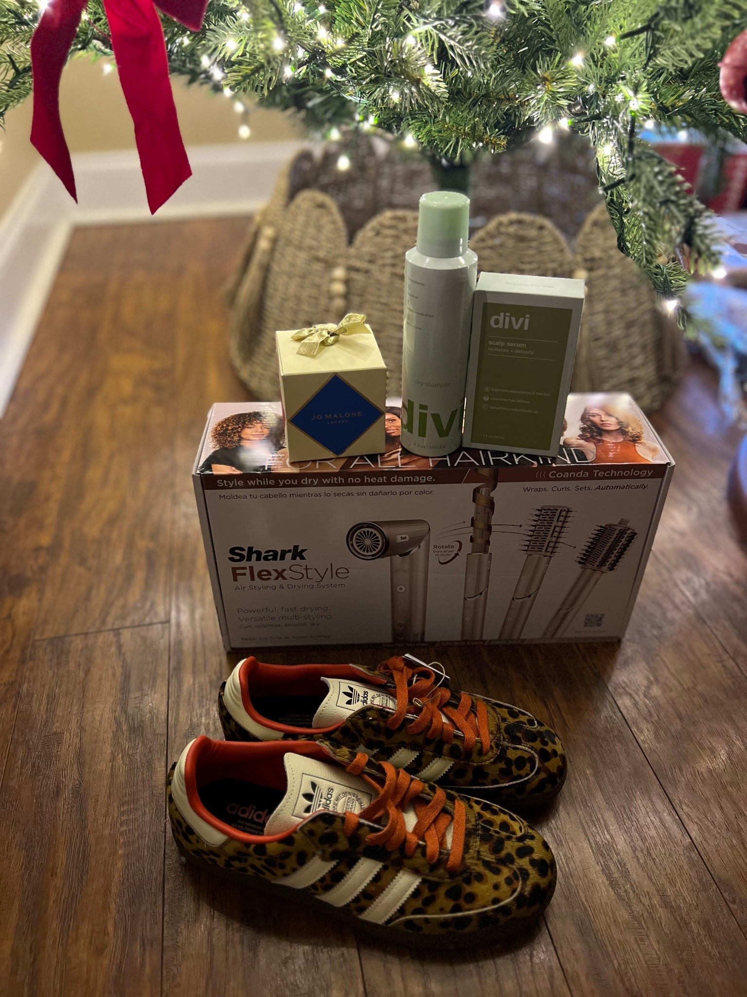 Gift guide for her. Divi - use code GABPOL for 15% off! 

#LTKselfcare #LTKHoliday #LTKGiftGuide