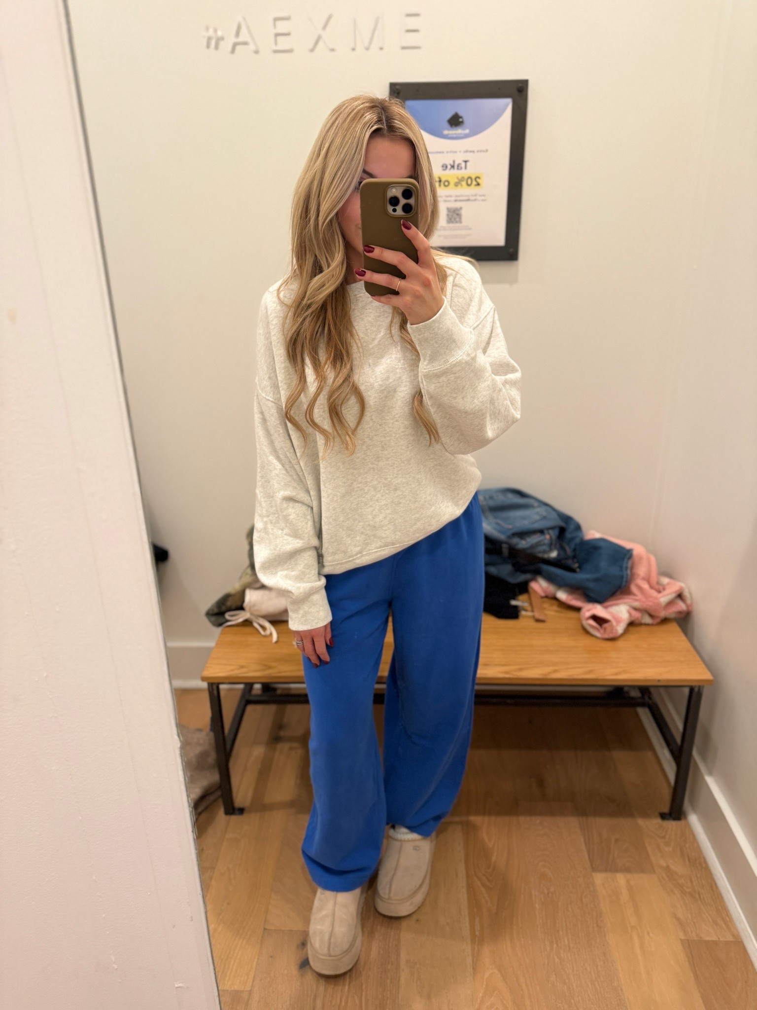 Black Friday Sale 40% Off Everything- Barrel luxe sweqtpants crewneck sweatshirt lounge comfy casual ae aerie American eagle  

#LTKootd #LTKCyberWeek #LTKSaleAlert