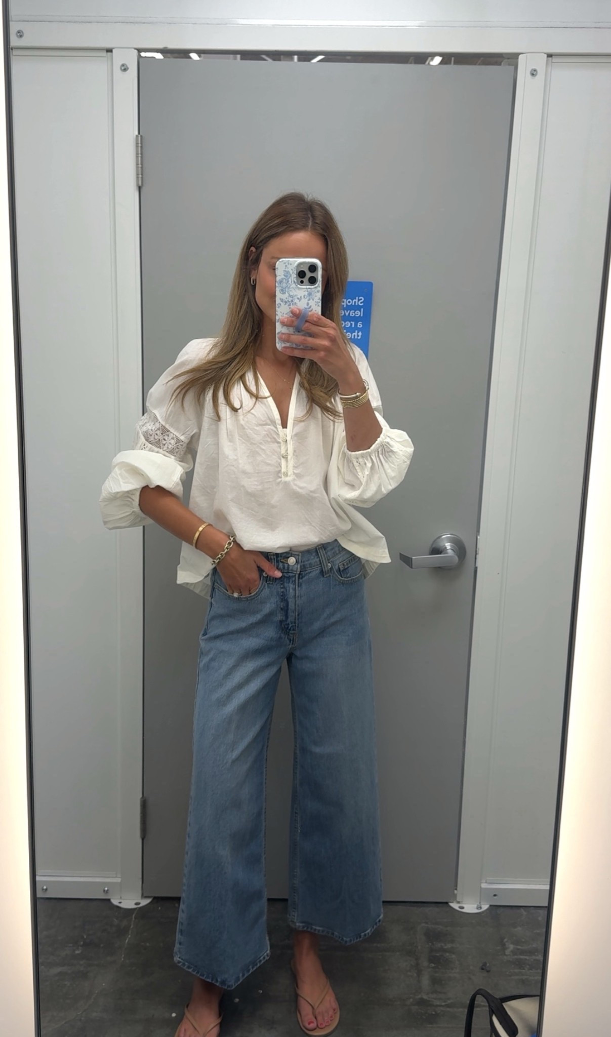 Xs top, 0 denim

#LTKSaleAlert