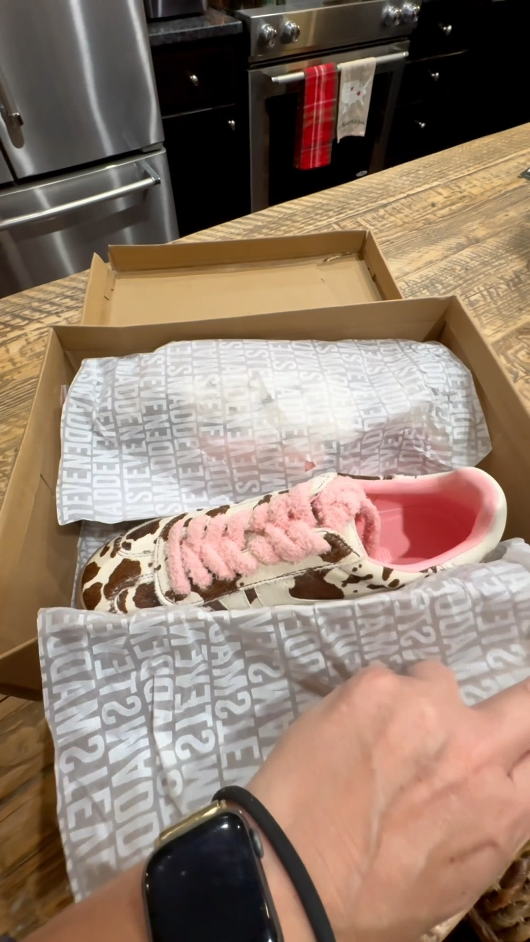 Eek! I’ve never ordered something so fast! I’m so in love with these cow print sneakers. And then the pink laces and gym sole—Looove! they also come with brown laces too so you can add them or swap em out. And I found a few places they are on sale—up to 40% off!

Sneakers, Steve Madden, gum sole, cow print, mom style, over 40, under $100, gift for her, holidays, cyber Monday, shoe crush

#LTKFindsUnder100 #LTKSaleAlert #LTKCyberWeek