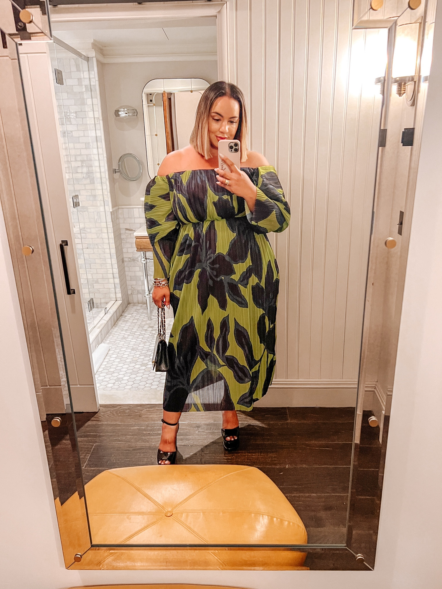 Dress wedding guest anniversary classy plisse green navy floral modest curvy plus size 18 

#LTKcurves #LTKwedding