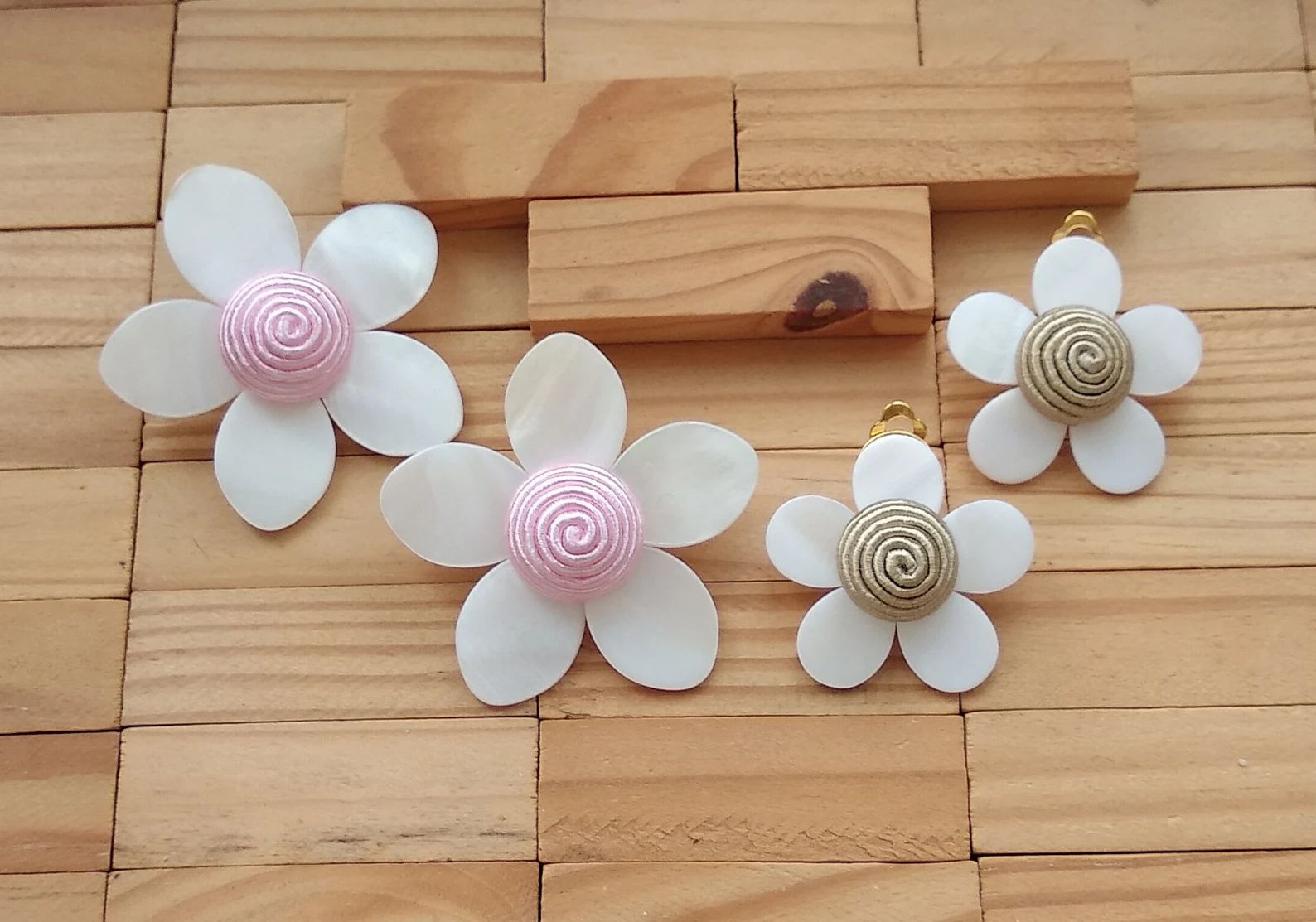 Pink Beige Mother of Pearl Flower Earrings Ivory White Red - Etsy | Etsy (US)