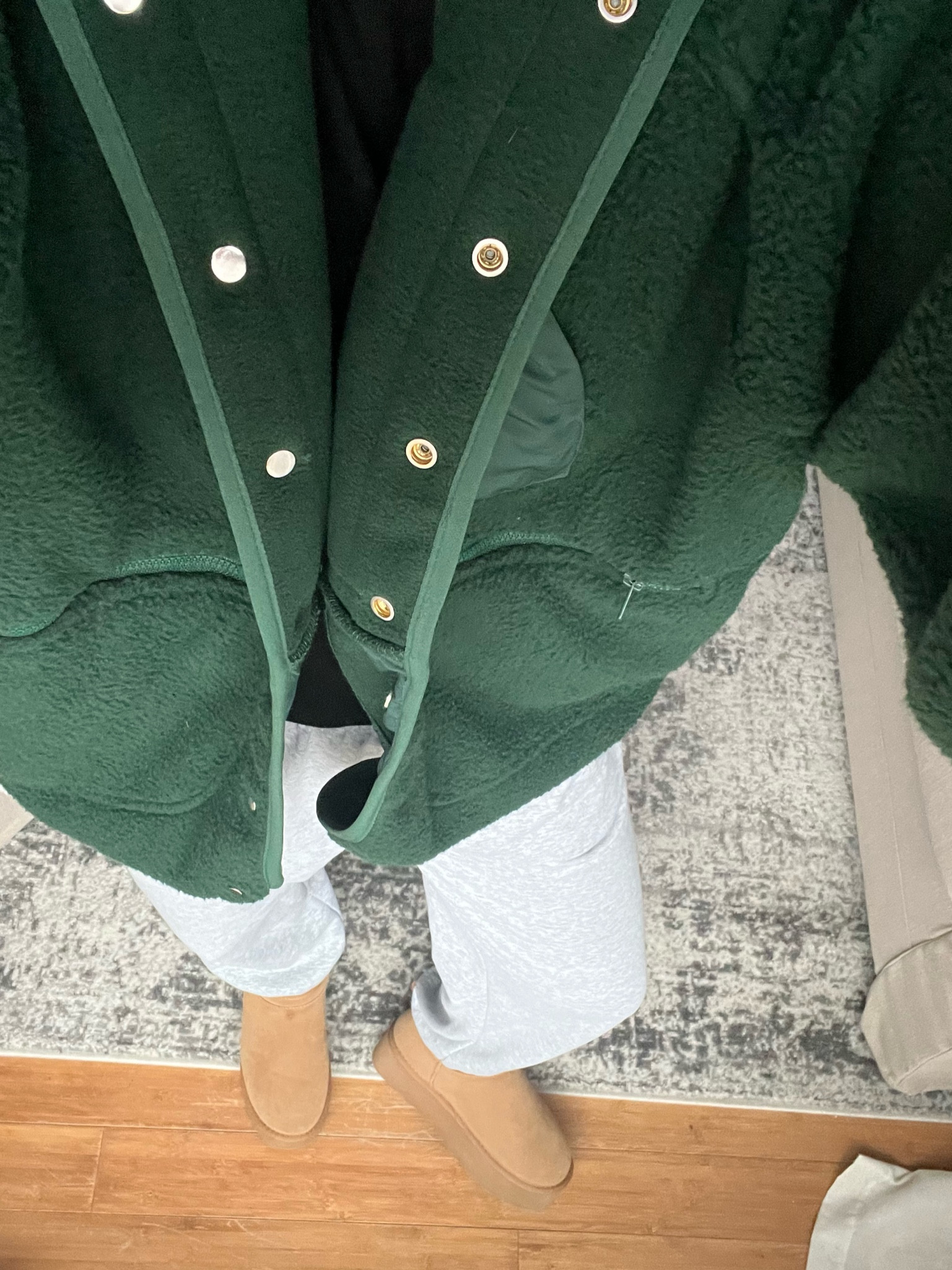 DUPES ALL AROUND 
Free people DUPE :) 
Loving this green color.
These sweat pants are very very similar to the Brandy Melville ones! 


#LTKFitness #LTKStyleTip #LTKFindsUnder100