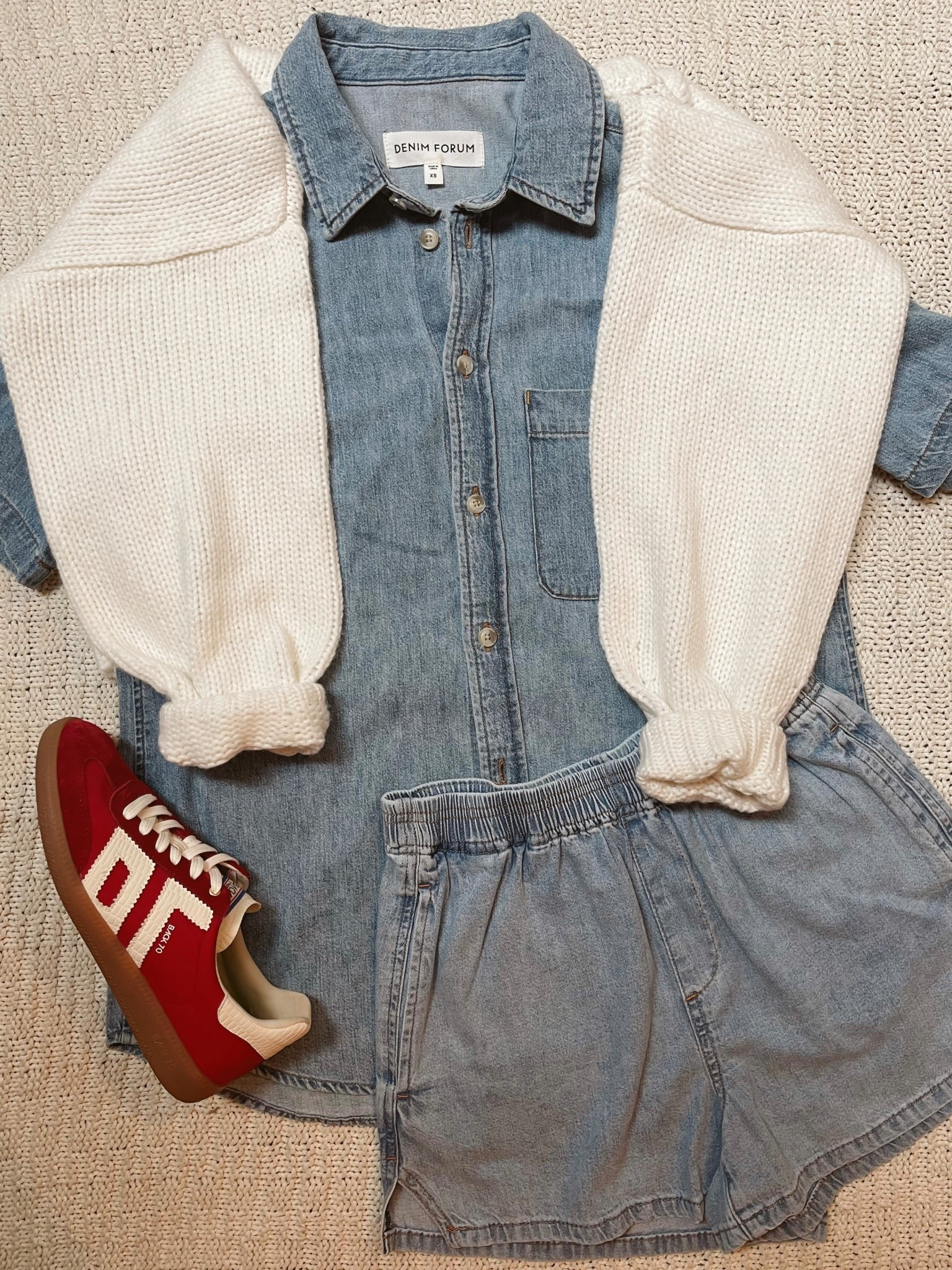 Xs top, and XXS shorts!

#LTKFindsUnder50 #LTKFindsUnder100 #LTKStyleTip