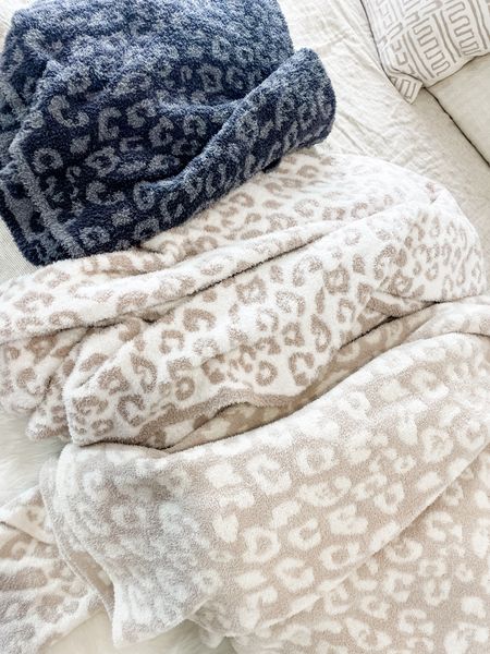 These blankets are such a great gift option. 
Save vs Splurge

The 2 on the left are from The Styled Collection and on sale for $39! Super Lucious, soft and plush!

The one on the right is Barefoot dreams.

Click below to shop!


#LTKhome #LTKsalealert #LTKGiftGuide