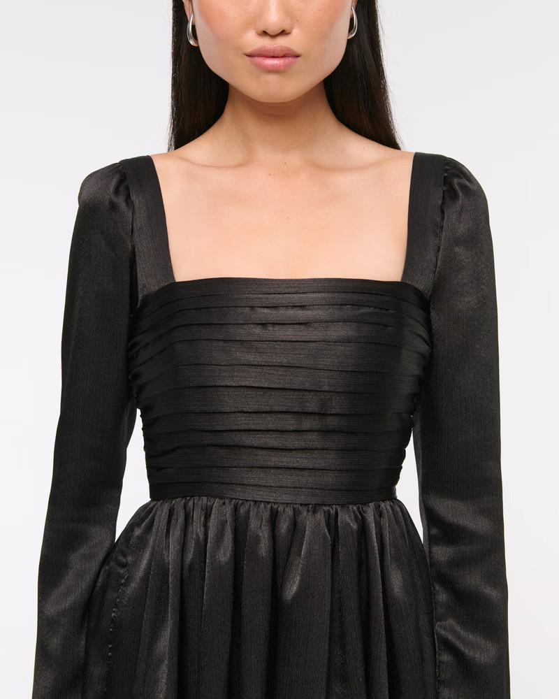 The A&F Emerson Bubble Hem Satin Mini Dress | Abercrombie & Fitch (US)