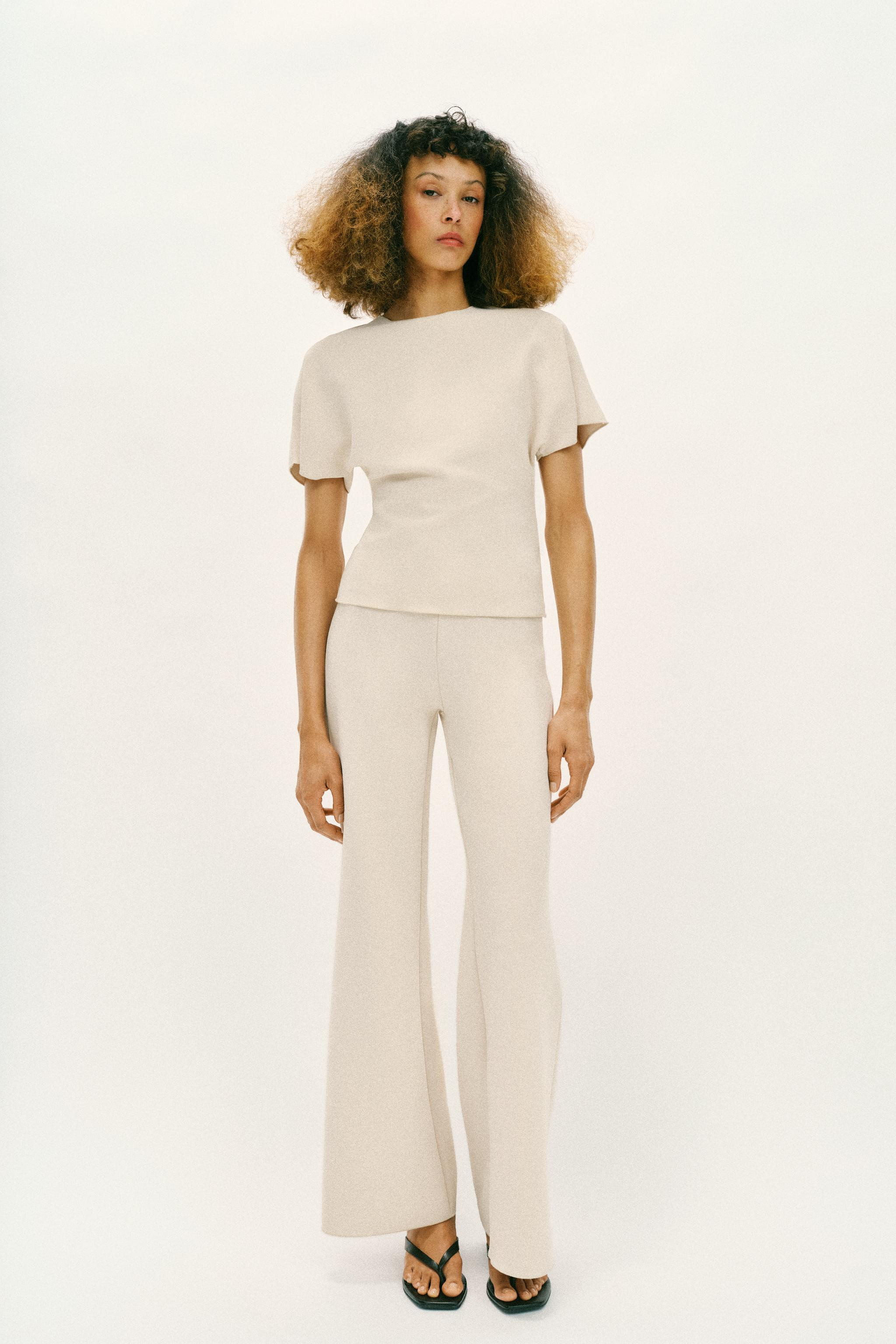 CUT-OUT-TOP MIT KURZEN \u00c4RMELN | Zara DE