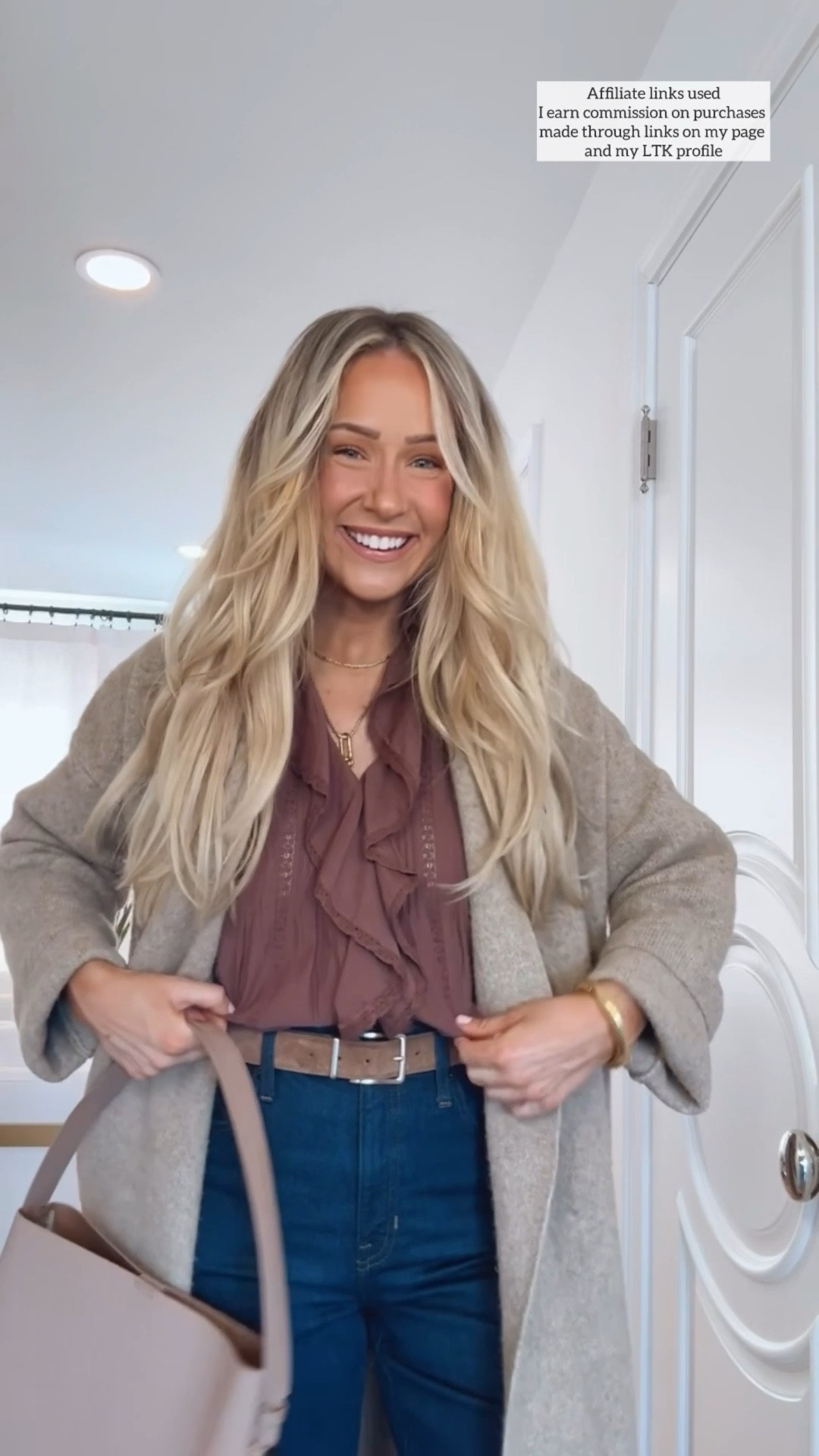 Casual spring outfit with jeans 