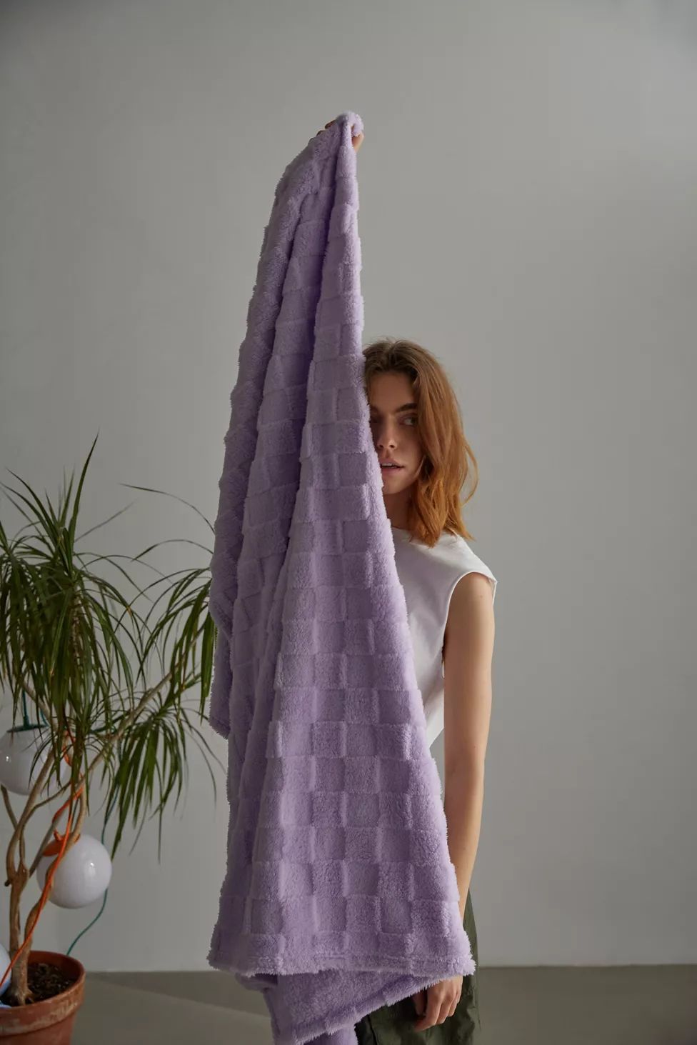 Checkerboard Super Plush Throw Blanket | Urban Outfitters (US and RoW)