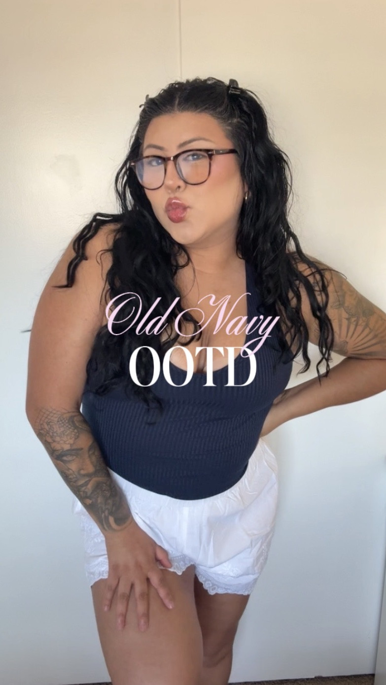 The cutest fit from Old Navy! ✨

#LTKootd #LTKSaleAlert #LTKMidsize