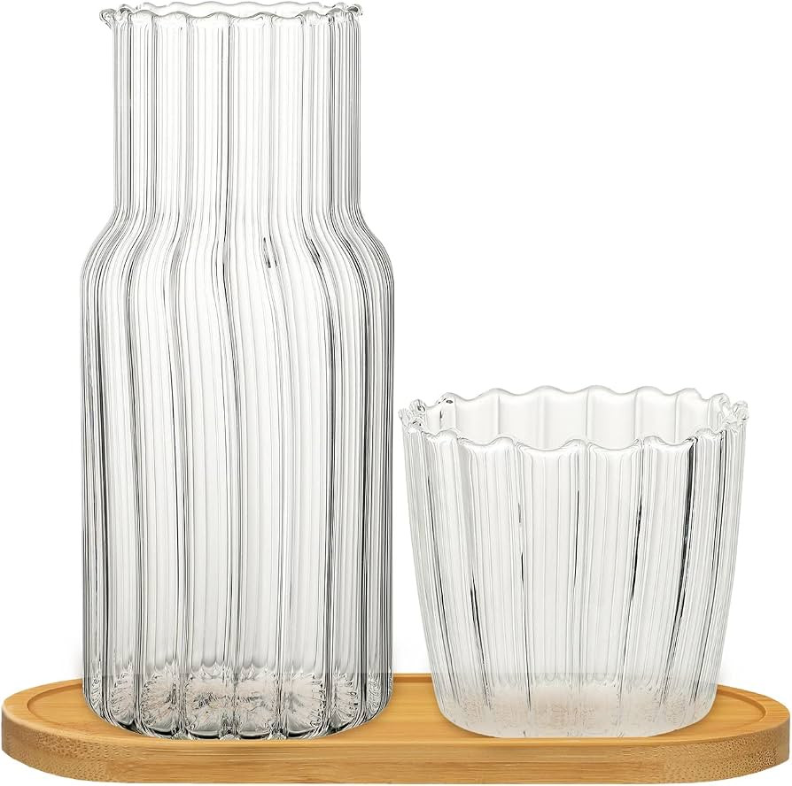 BFYDOAA Bedside Carafe and Glass Cup 20oz Bedside Carafe with Cup and Wooden Pallet for Guest Roo... | Amazon (DE)