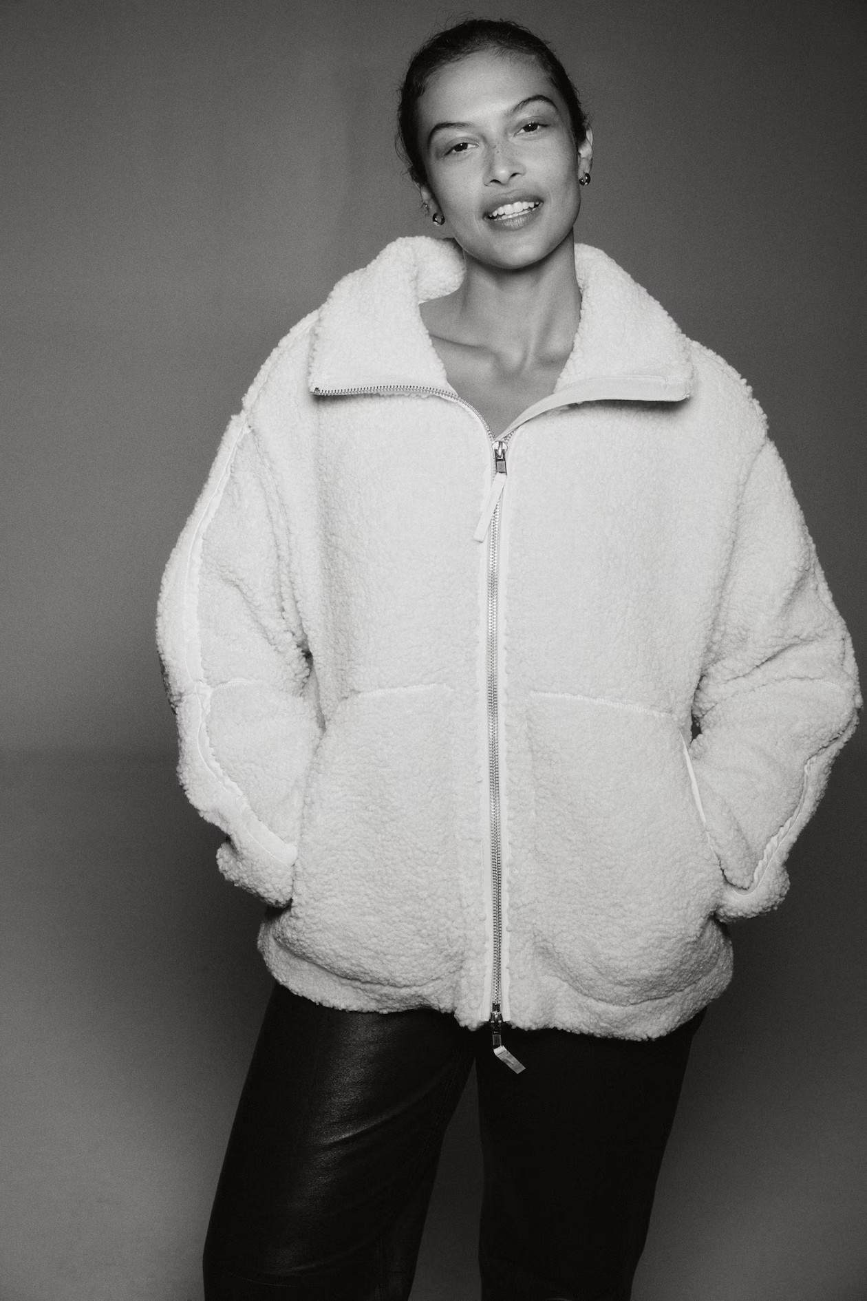 Loose teddy jacket | H&M (UK, MY, IN, SG, PH, TW, HK)