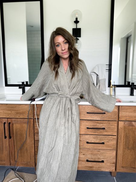  @theloomia this robe is 100% Turkish cotton and 100% comfortable! #ad

#LTKHome #LTKFamily #LTKStyleTip