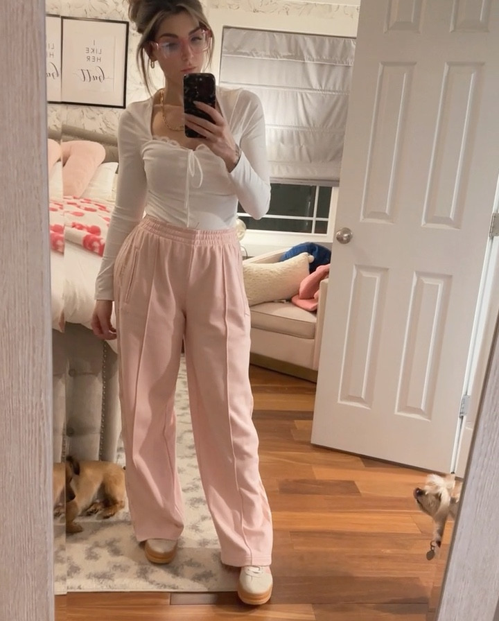 Sporty, but make it girly 💗🎀

#LTKootd #LTKgrwm #LTKSeasonal