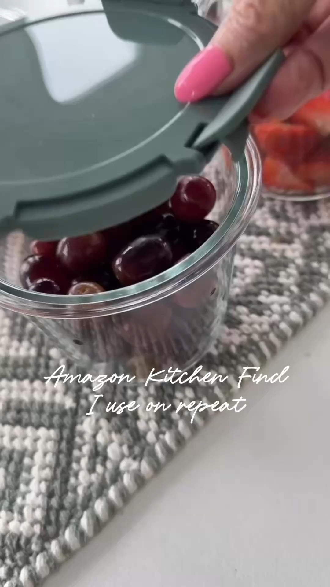If you’re tired of plastic containers staining + holding smells… these are the upgrade 🙌
Glass, airtight, and actually cute enough to leave out on your counter.
Perfect for meal prep, leftovers, or even snacks.

#LTKhome #kitchenfinds #mealprepideas #amazonhome #organizedkitchen