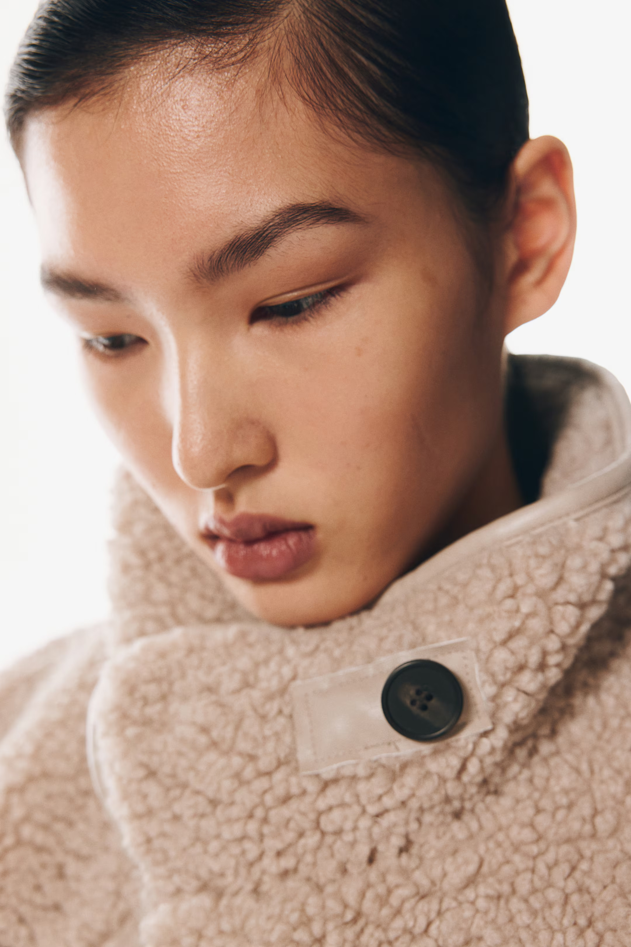 Loose-fit teddy jacket | H&M (UK, MY, IN, SG, PH, TW, HK)