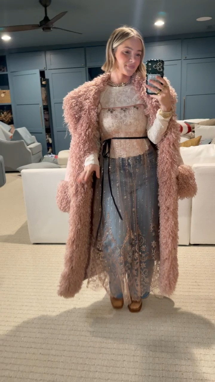 Fun & funky winter outfit inspo! 

#LTKootd #LTKHoliday