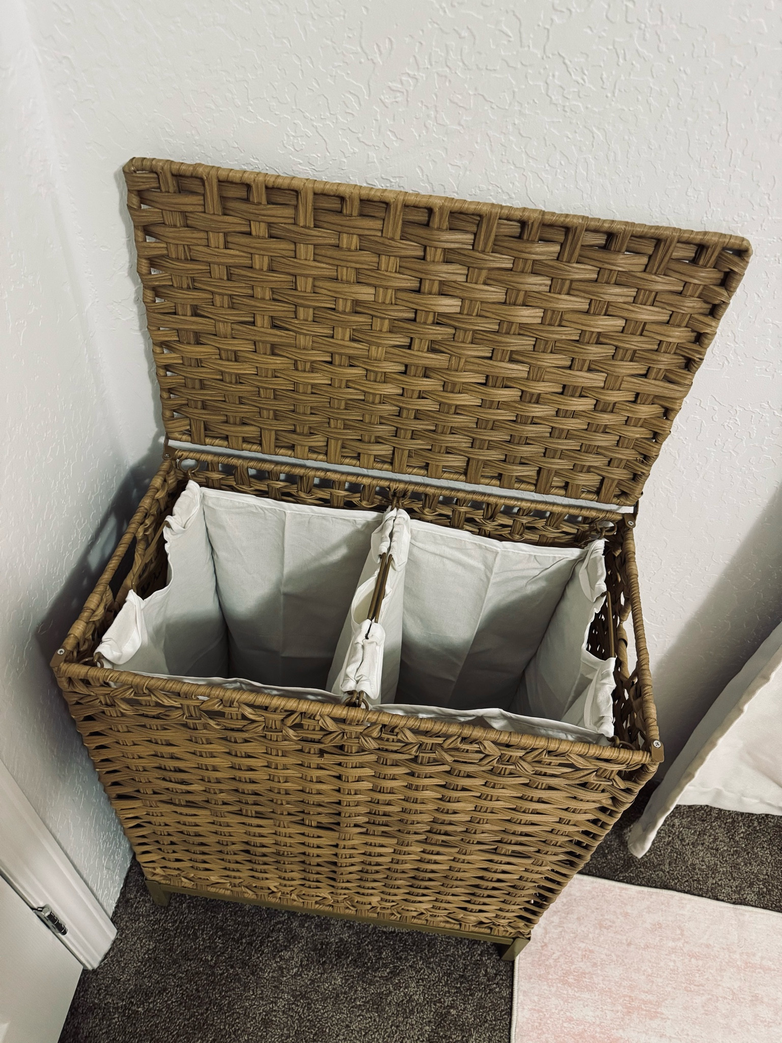 removable laundry bags makes it so convenient to carry dirty clothes to the washer 