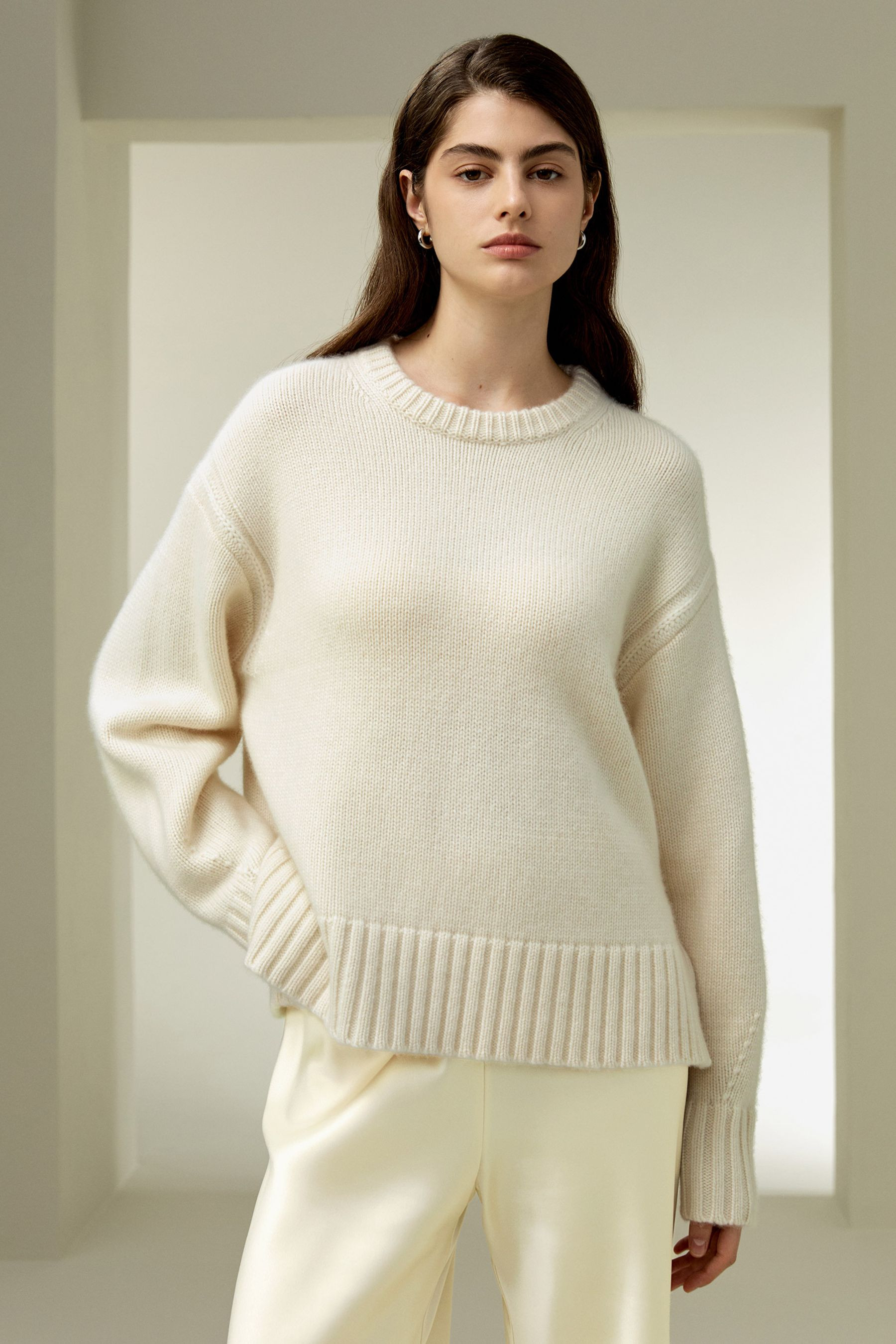 Boxy Crewneck Cashmere Sweater | LILYSILK