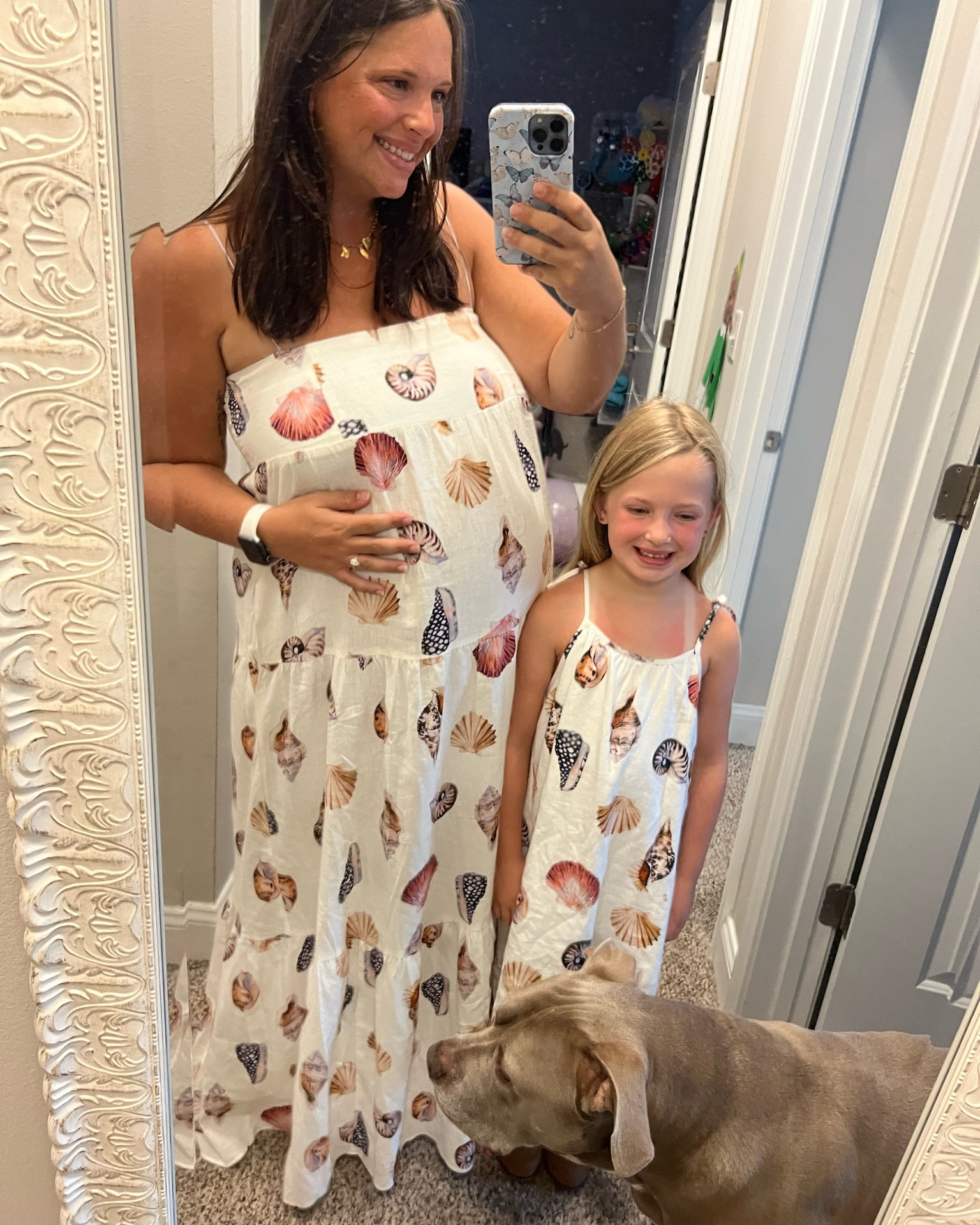Twinning with my mini 🤰🏻👧🏼
Wearing an XL @ 36 weeks pregnant, daughter is wearing a 6/7Y - could have sized down!

#LTKSeasonal #LTKFamily #LTKBump