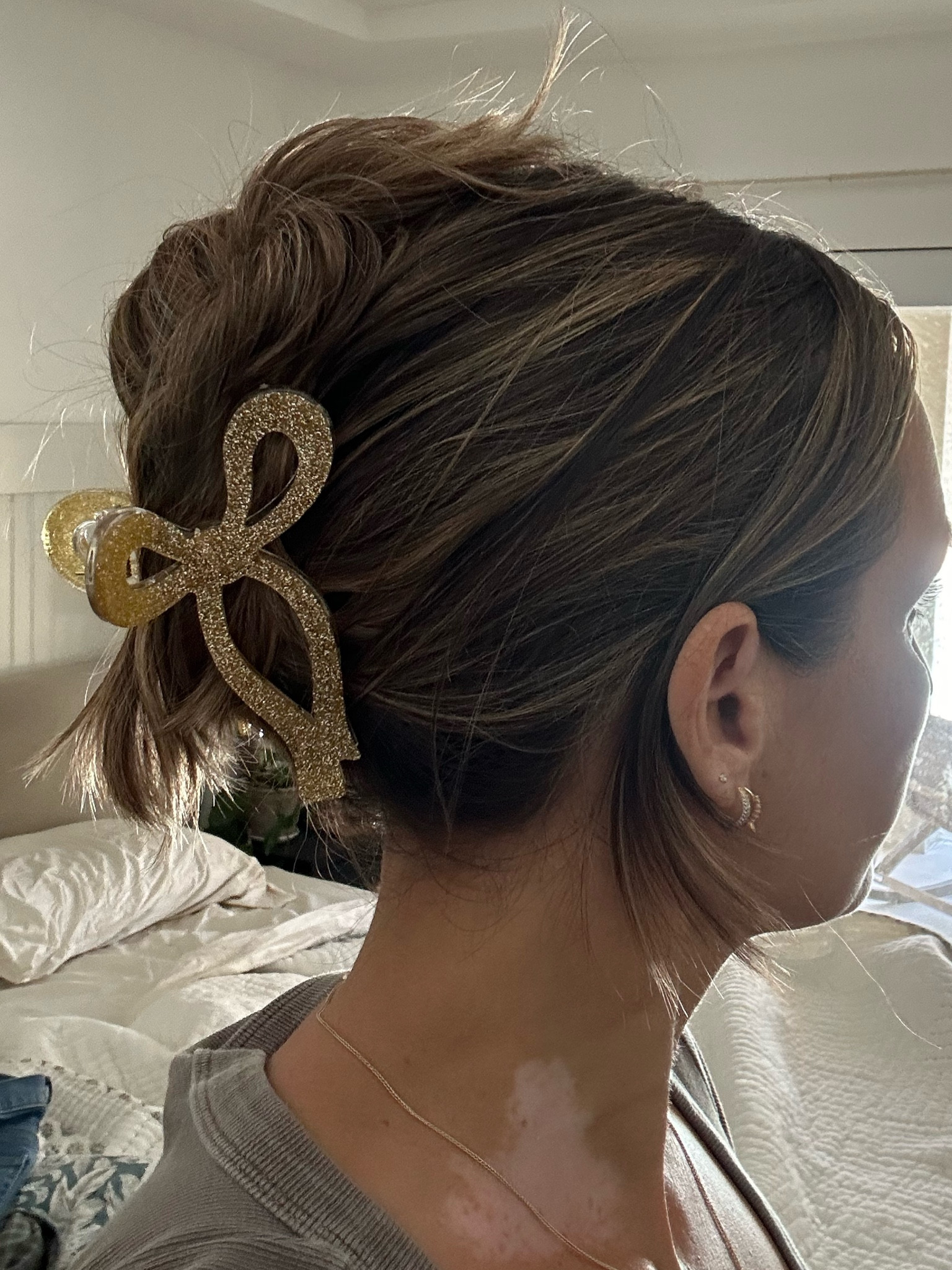 Cute bow claw clip! I got mine at TjMaxx but I found similar ones on Amazon! 
Stocking stuffer
Tweens 
Teens 
Women 
Holiday 
Beauty 

#LTKStyleTip #LTKHoliday #LTKOver40