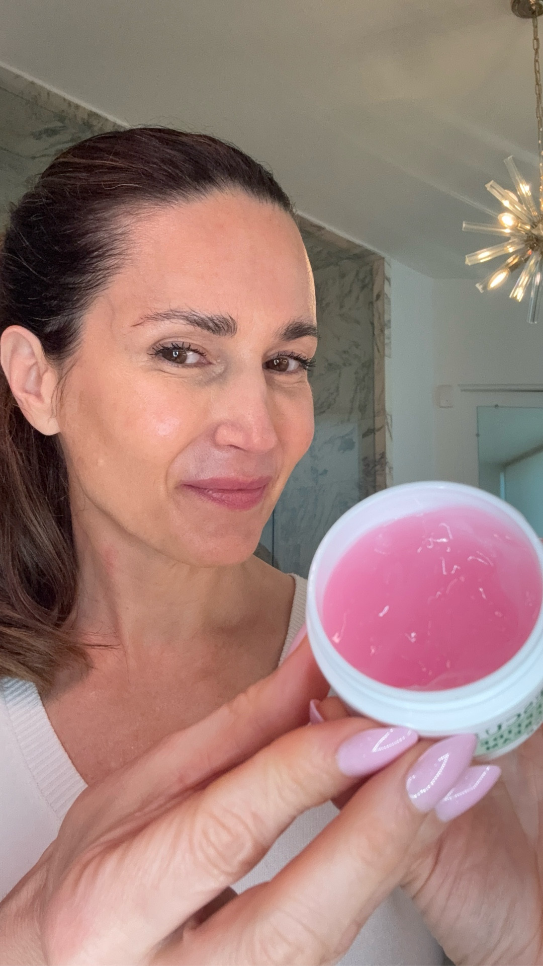 Pink peptides, yes please! 🩷

Gives me hydrated, dewy skin from plant-derived PDRN, boosts collagen along with Vit B12 that supports renewal & gives the jelly its natural pink tone. 

3 more key ingredients that refines texture, improves elasticity, evening skin tone and smoothing the look of fine lines: 
Niacinamide
Sodium Hyaluronate 
Matrixyl® 3000 

Great to use morning & night. Can be layered with other skincare and effortlessly used with this Gua Sha and EMS facial tools. 

#pinkpeptides #PDRN @mariobadescu #mbPDRN #veganPDRN #peptides #skincare #antiaging


#LTKmorningroutine #LTKBeauty #LTKselfcare