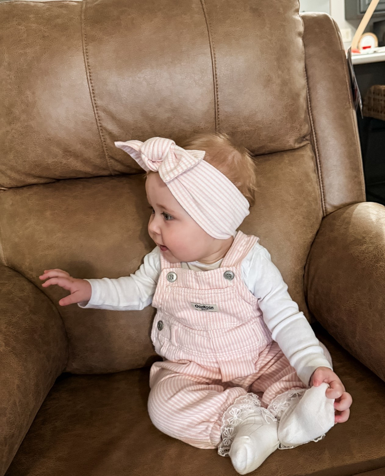 The choke hold baby overalls have on me 🥰 #Overalls #SpearmintBaby #PinkandWhiteStripes #Bow #Babygirl #Pink 

#LTKBaby #LTKKids #LTKmomlife