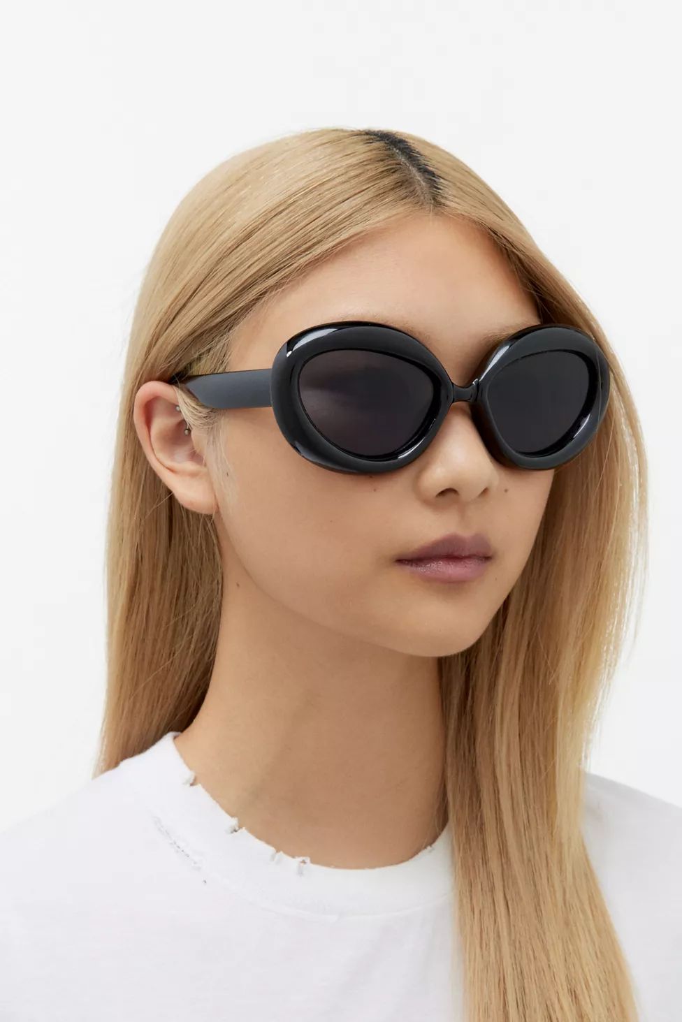 Honey Round Sunglasses | Urban Outfitters (US and RoW)