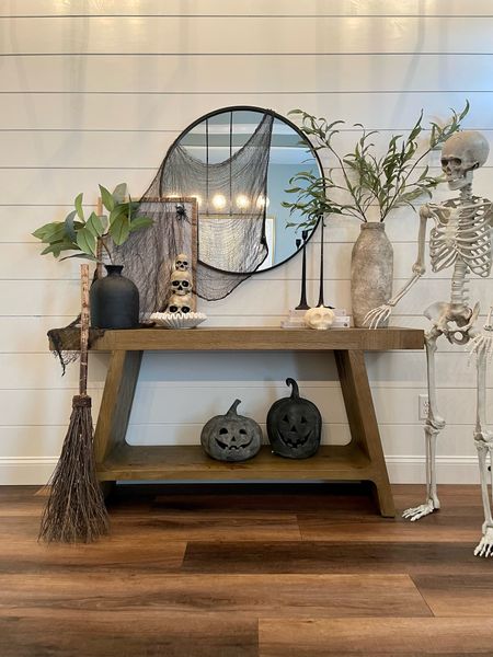 Shop my spooky entryway! 


#LTKSeasonal #LTKHalloween #LTKhome