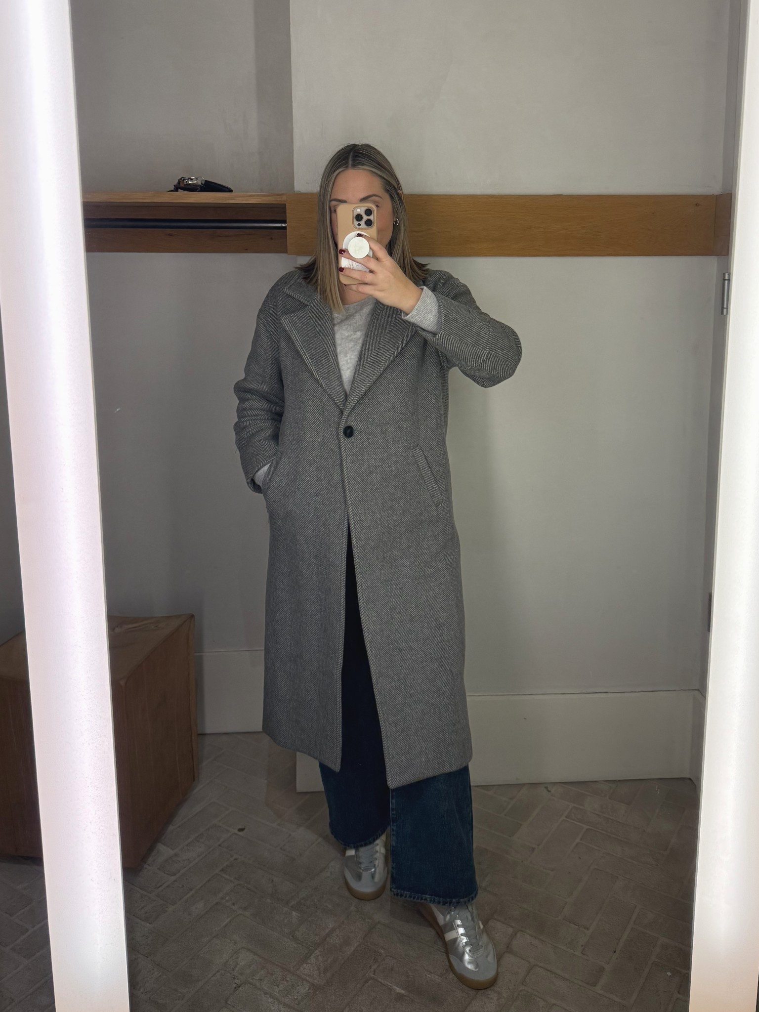 One of my fave winter wool coats!  

Grey wool coat, winter coats, sneakers, gola sneakers

#LTKWorkwear #LTKootd #LTKActive