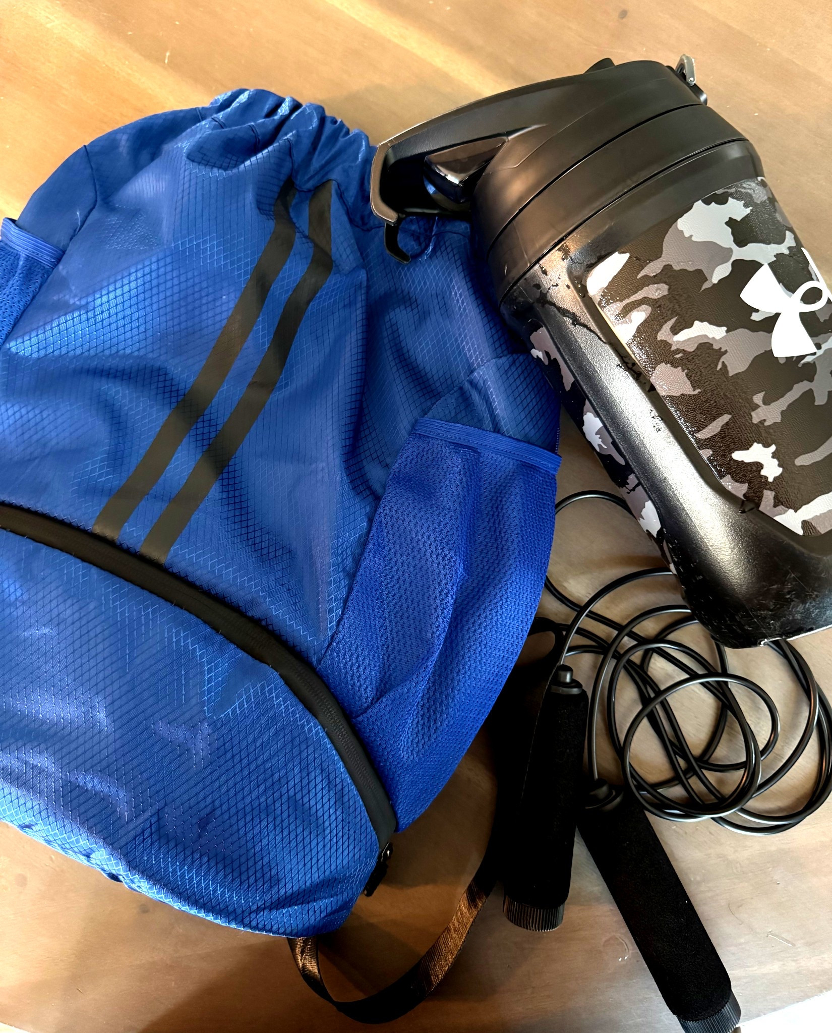 Football Szn Loading 🏈💪
Getting that off-season work in! My son is officially in the weight room, and these are the three essentials he never leaves the house without. Whether it’s speed drills or heavy lifts, these items keep him prepared and hydrated.
The Training Toolkit:
• The Cinch Sack: Lightweight and easy to grab-and-go. Perfect for keeping cleats and gear separate from his school bag.
• The Speed Rope: Essential for footwork and getting those heart rate spikes in between sets.
• The Mega Water Bottle: Because staying hydrated is an understatement when you're training in a hot gym!

#FootballMom #WeightTraining #AthleteLife #HighSchoolFootball

#LTKActive #LTKmomlife #LTKKids