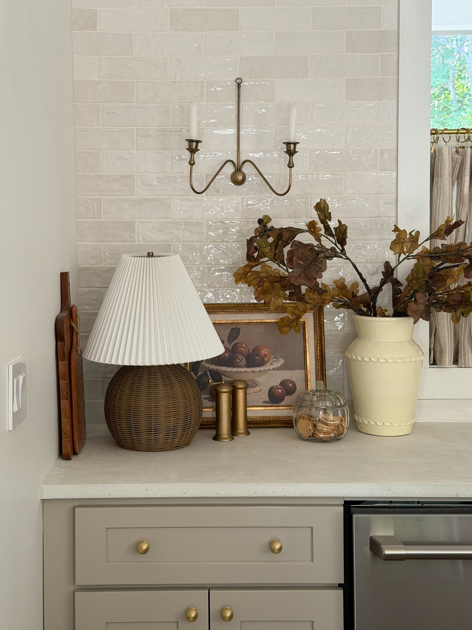 I had to order this vase from the new This Oak House collection at Target and it’s sooo gorgeous!! The stems are from Hobby Lobby! 🤎

#LTKHome #LTKSeasonal