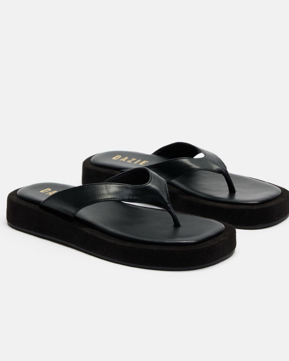 These things are so cheap and comfy and I wear them alllllll the time. A great staple that goes with every outfit! 