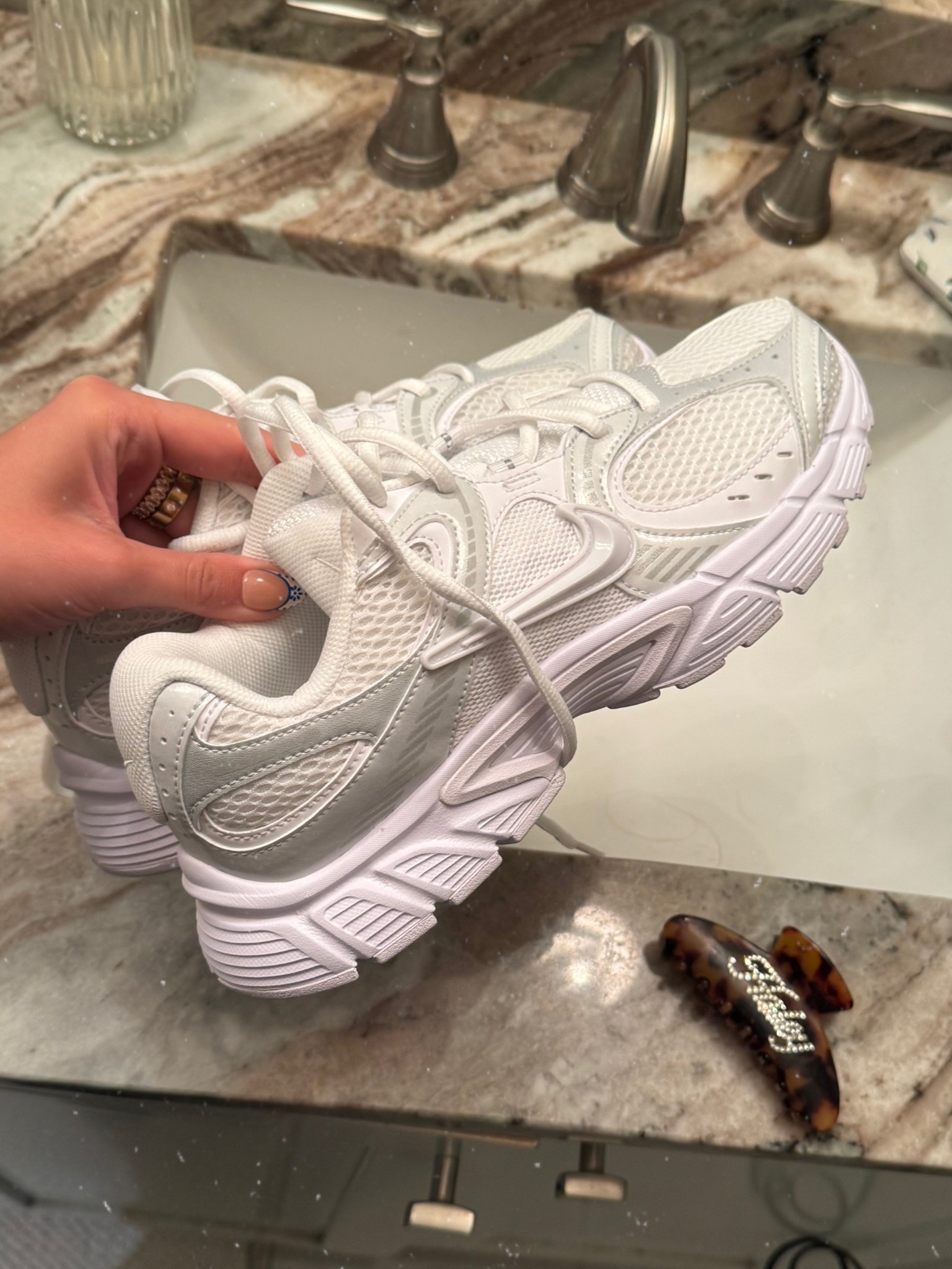 my new work sneakers 👟✨🤍

#LTKgrwm #LTKdayinmylife #LTKootd