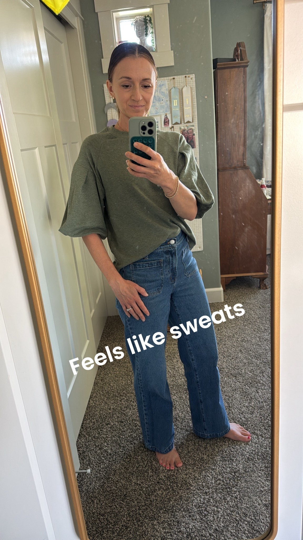 I’m all about comfort clothing! Loving this elevated sweatshirt. 

#LTKStyleTip #LTKOver40 #LTKHome