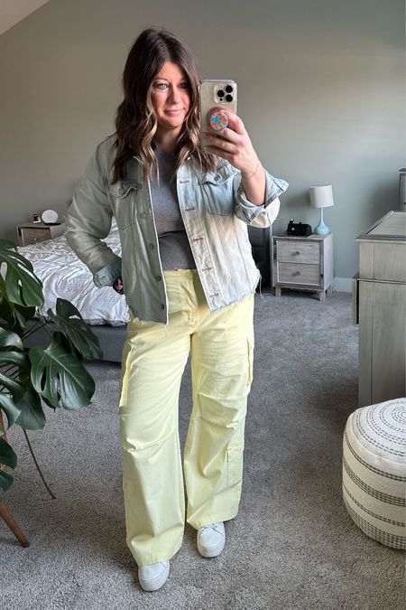 I feel like these yellow cargos just needed a place on the feed. Such a perfect spring color and the fit is 🤌🏻 They come in other colors if yellow isn’t your jam. 

#LTKover40 #LTKSeasonal #LTKmidsize