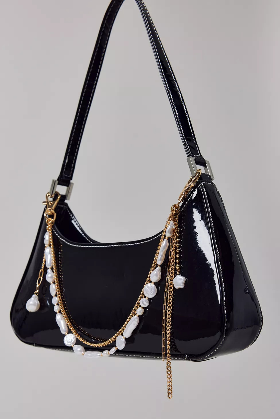 Strand Of Pearls Chain Bag Charm | Urban Outfitters (US and RoW)