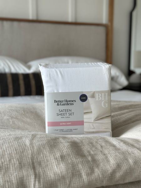 Luxury hotel quality 100% cotton sheets for under $40. Yes. Please. 🙌🏻🙌🏻🙌🏻
#walmartpartner #walmarthome 
@walmart 