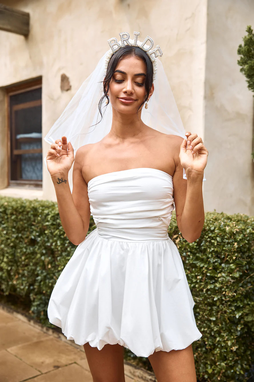 HELLO MOLLY The Brides Arrived Veil White | Hello Molly (AU)