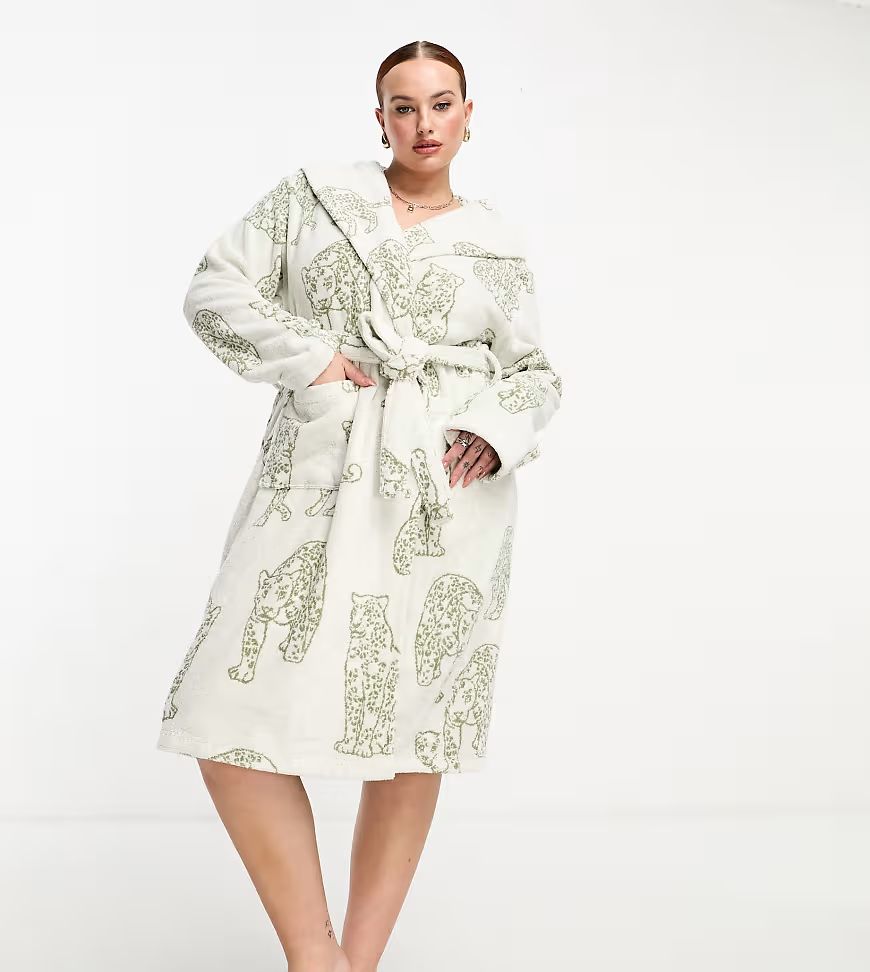 Chelsea Peers Curve leopard print towelling robe in off white | ASOS (Global)