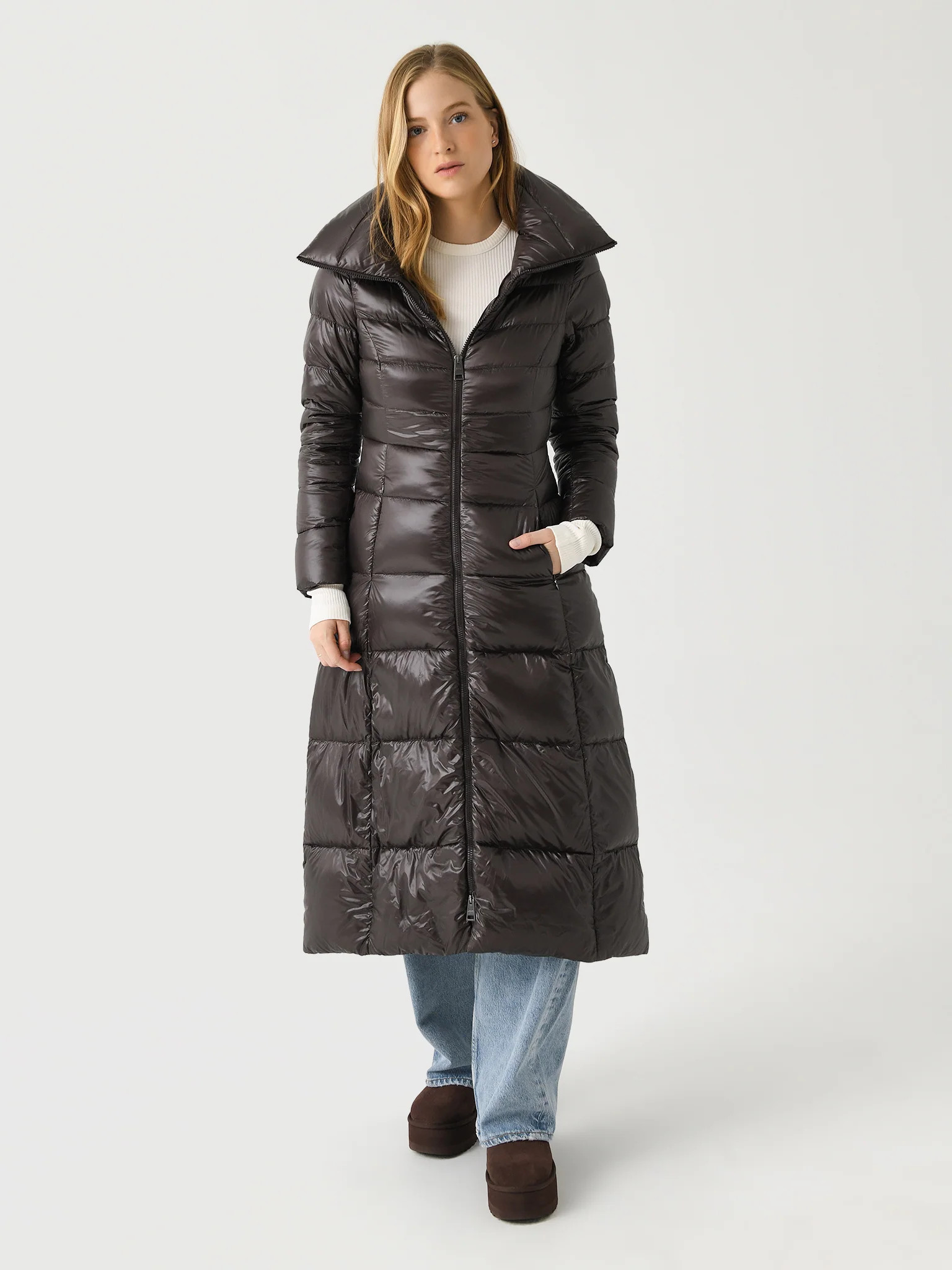 HERNO
                      
                     Women's Long Belted Down Coat | Saint Bernard