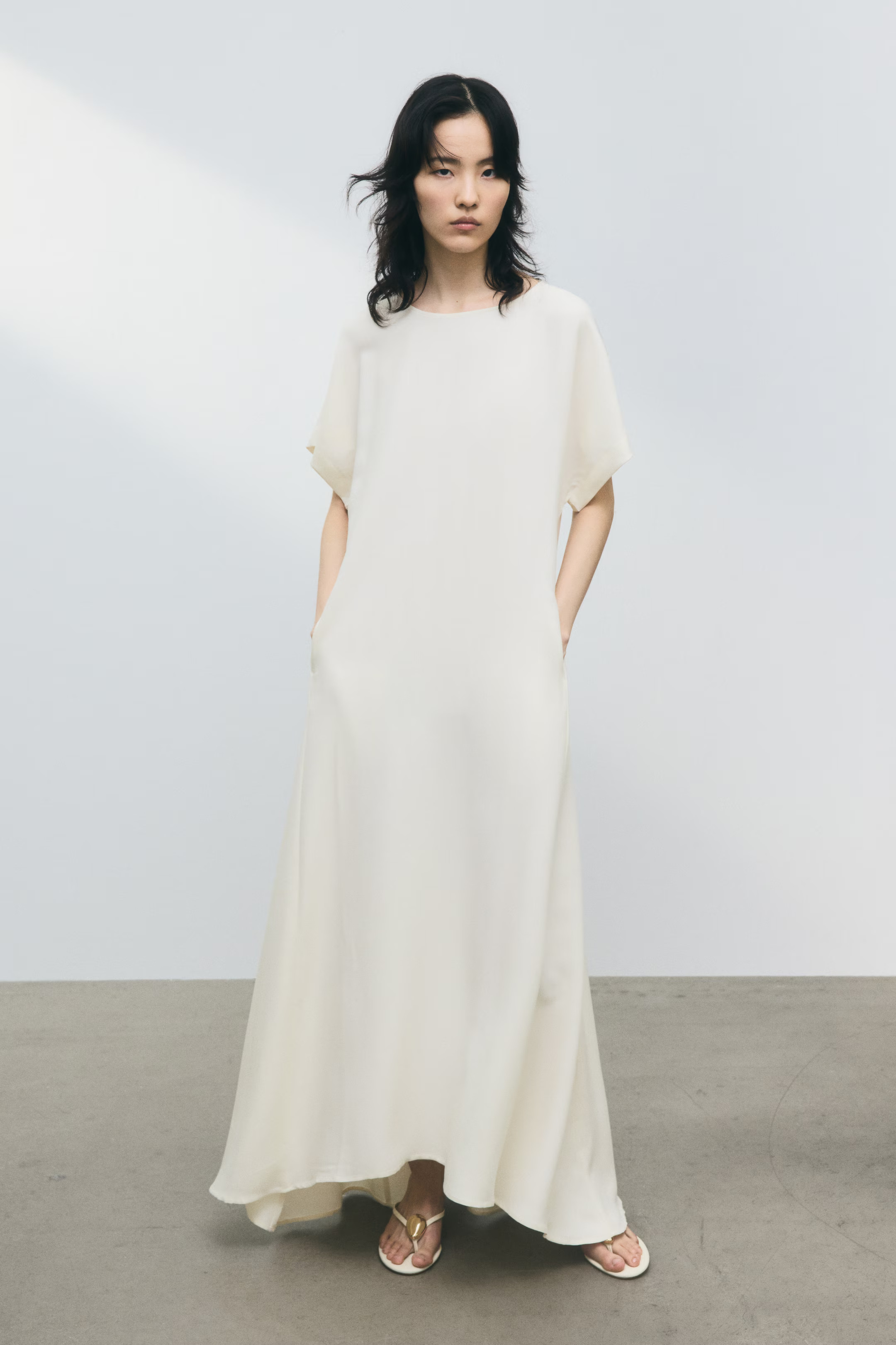 Butterfly-sleeved dress | H&M (UK, MY, IN, SG, PH, TW, HK)