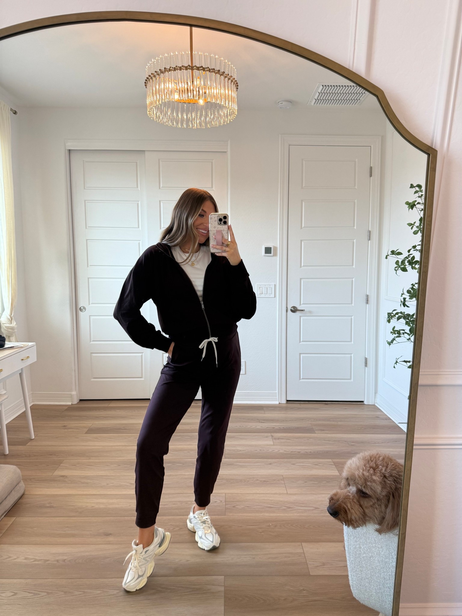 A matching set? Yes, please! This is my fave material everrr omg the softest, comfiest & stretchy fabric! You will be obsessed 😮‍💨 And this color for fall is perfection!!! @vuoriclothing #vuoripartner 