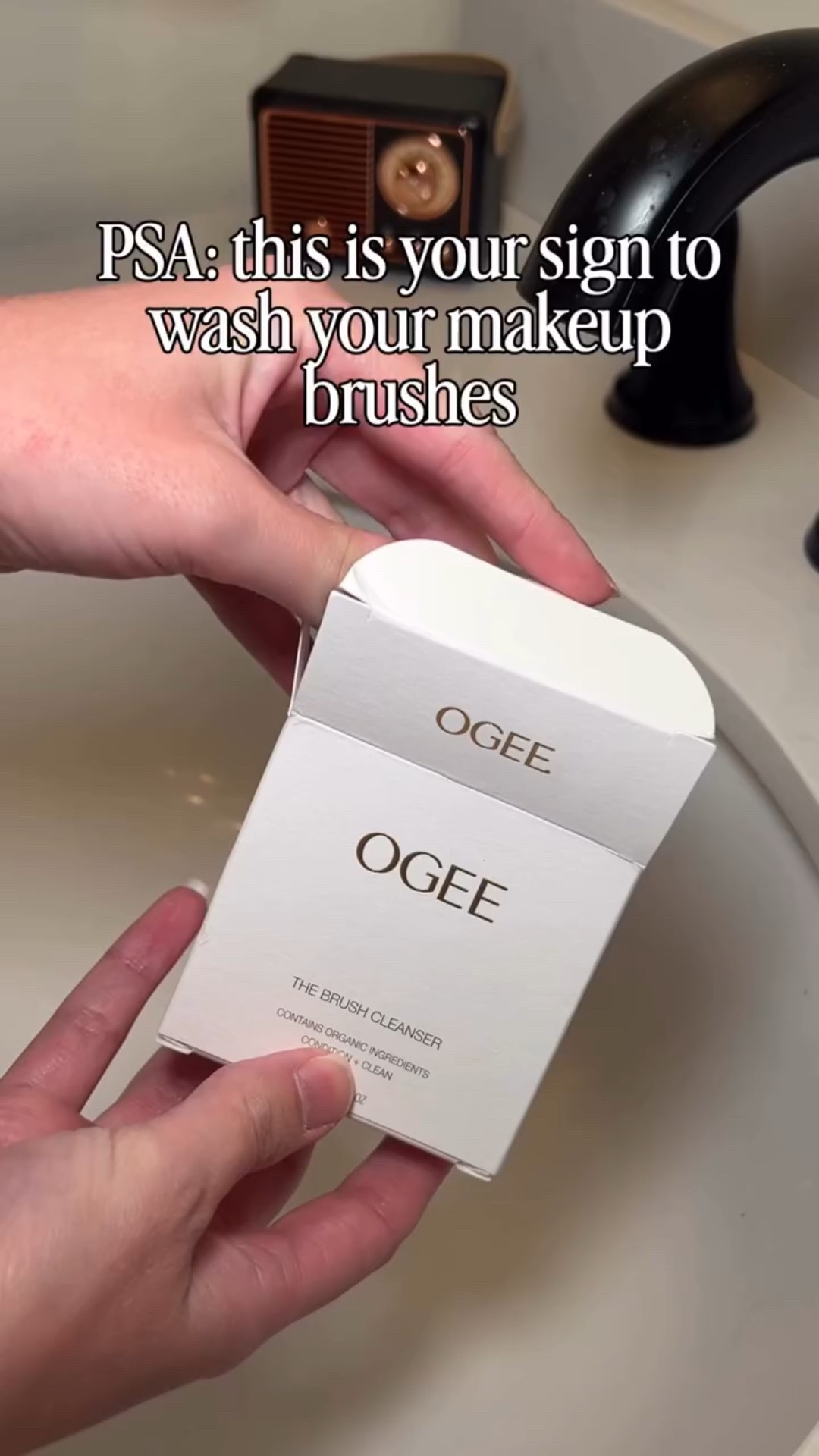 It’s a new month - which is the perfect opportunity for a reset. Including for your makeup brushes - wash those things!!

I recently started using the makeup brush cleansing balm from @ogee after seeing a few people rave about it - and omg I can’t even remember the last time my brushes looked this clean. I’m floored.

I’ll link it on my @shop.ltk and @shopmy but if you want me to send you the link just comment SHOP!